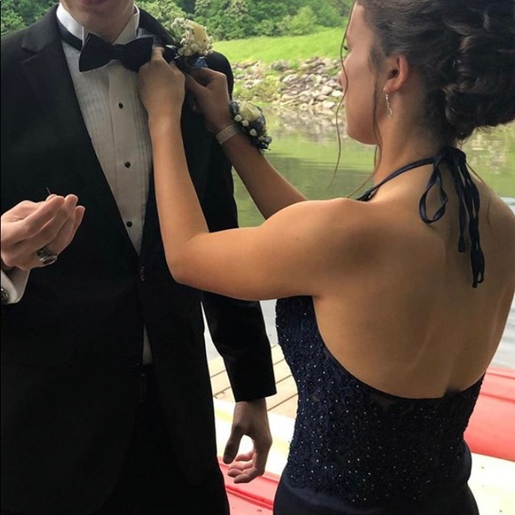 Prom dress - Picture 2 of 4